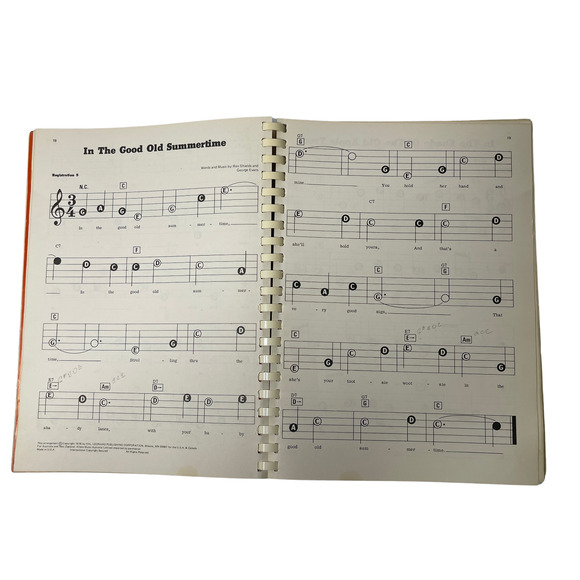 E-Z Play Today Ser.: Fireside Singalong by Hal Leonard Corp. Bound out of order - Picture 5 of 16
